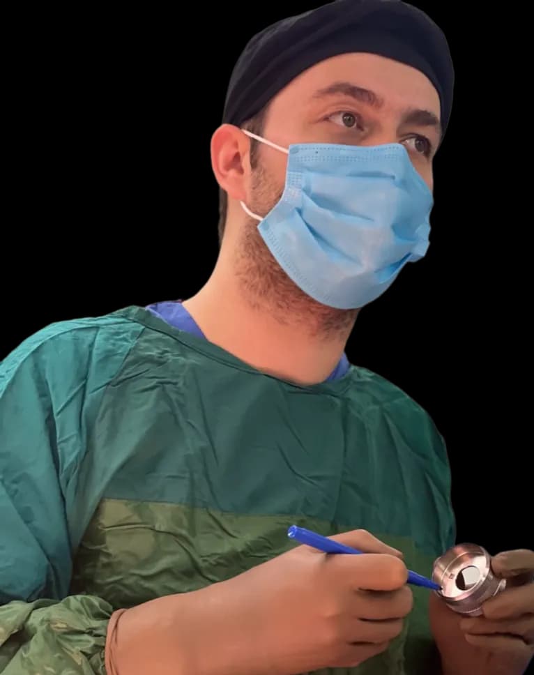 Op. Dr. Halil Işık portresi