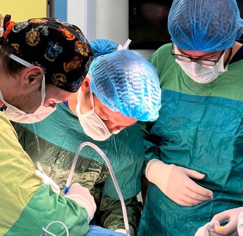 Plastik cerrah Op. Dr. Halil Işık